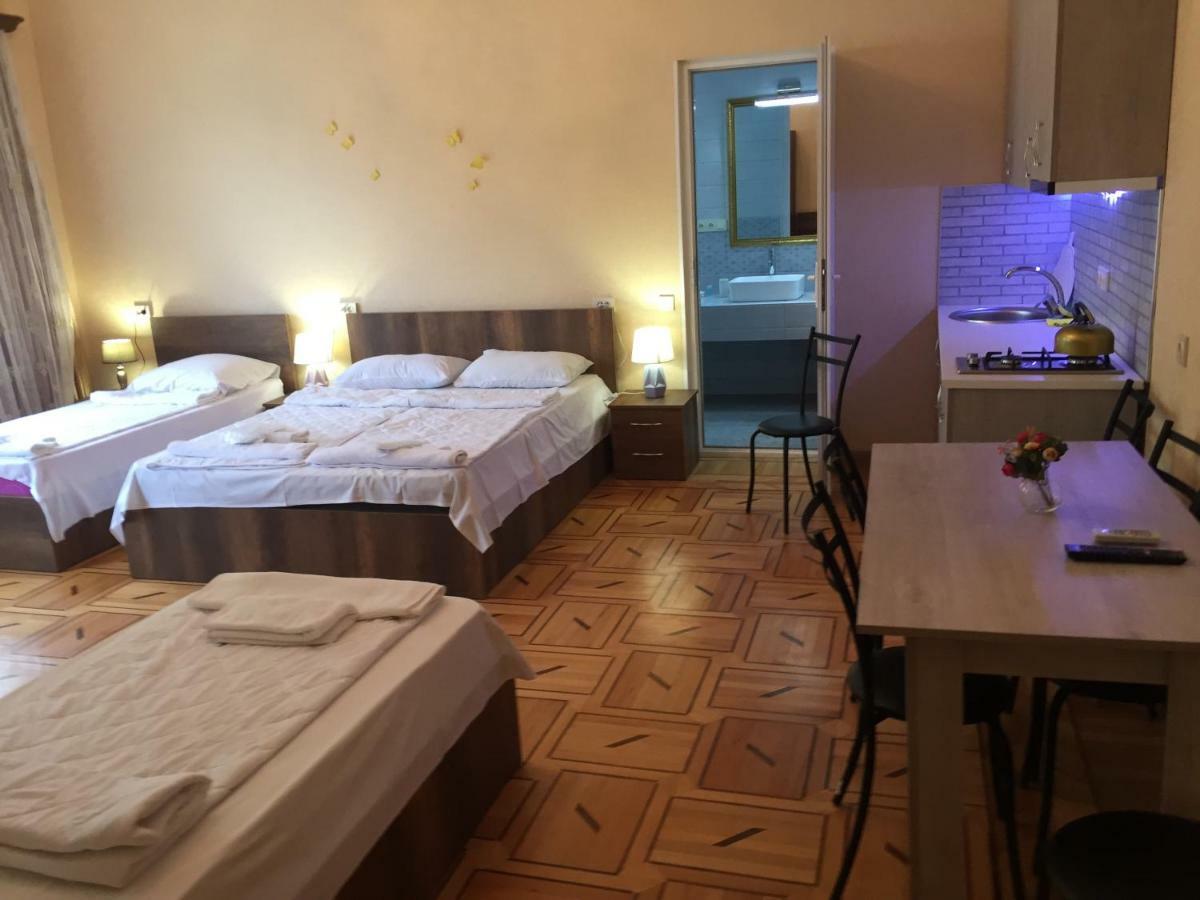 Hotel Good Luck 쿠타이시 외부 사진
