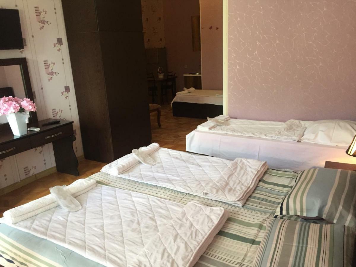Hotel Good Luck 쿠타이시 외부 사진